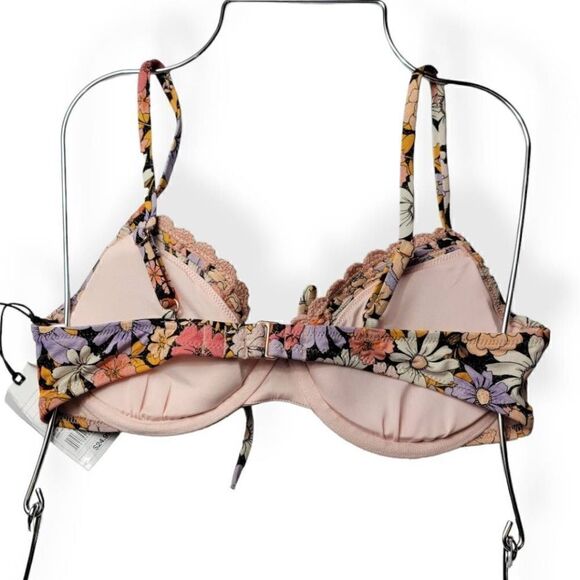 Shade & Shore Floral Crochet Bikini Top - Picture 2 of 4